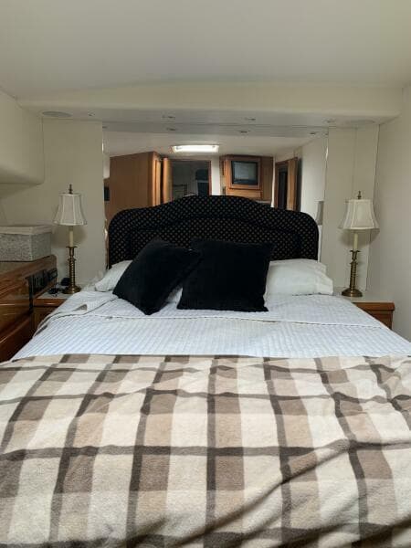 2000 Viking 50 Convertible Sportfish