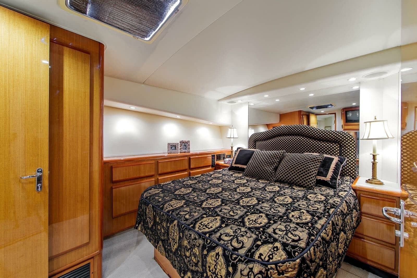 2000 Viking 50 Convertible Sportfish - Photo 5