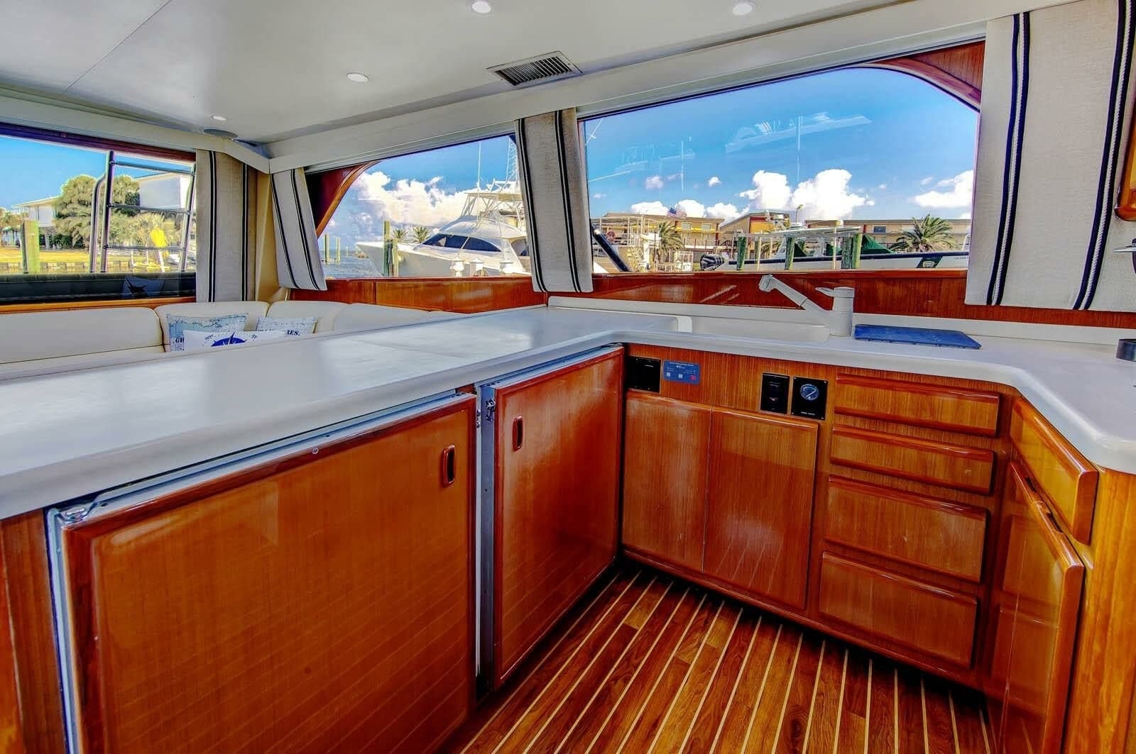 2000 Viking 50 Convertible Sportfish - Photo 4