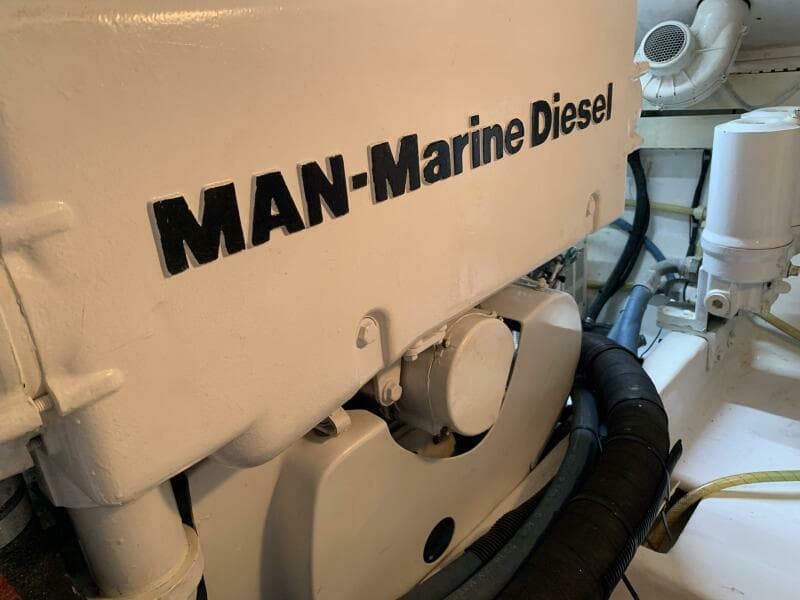 2000 Viking 50 Convertible Sportfish