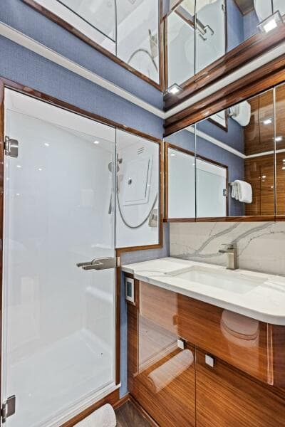 2026 Viking 82 Convertible- TEAM HARVEY I- STBD Guest Sateroom Head