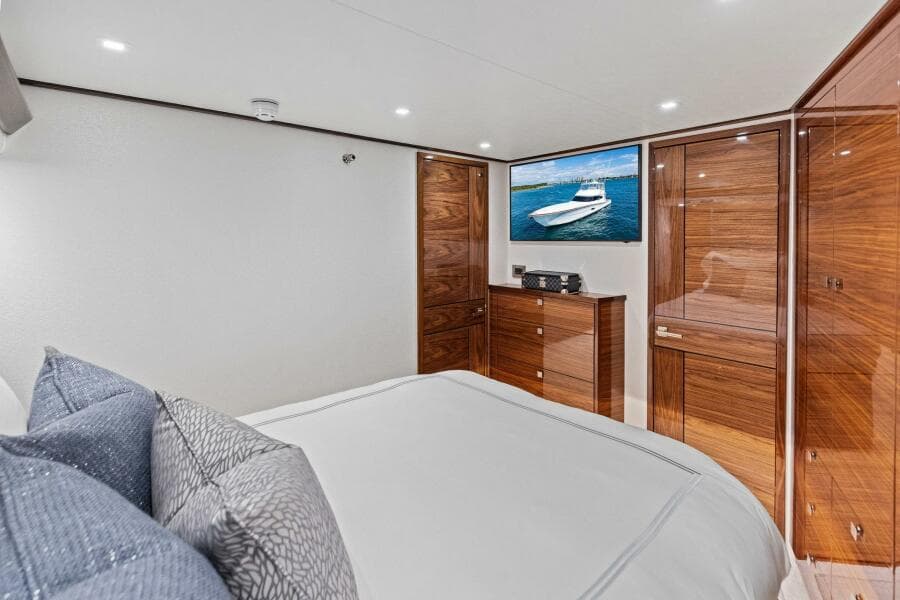 2026 Viking 82 Convertible- TEAM HARVEY I- STBD Guest Sateroom