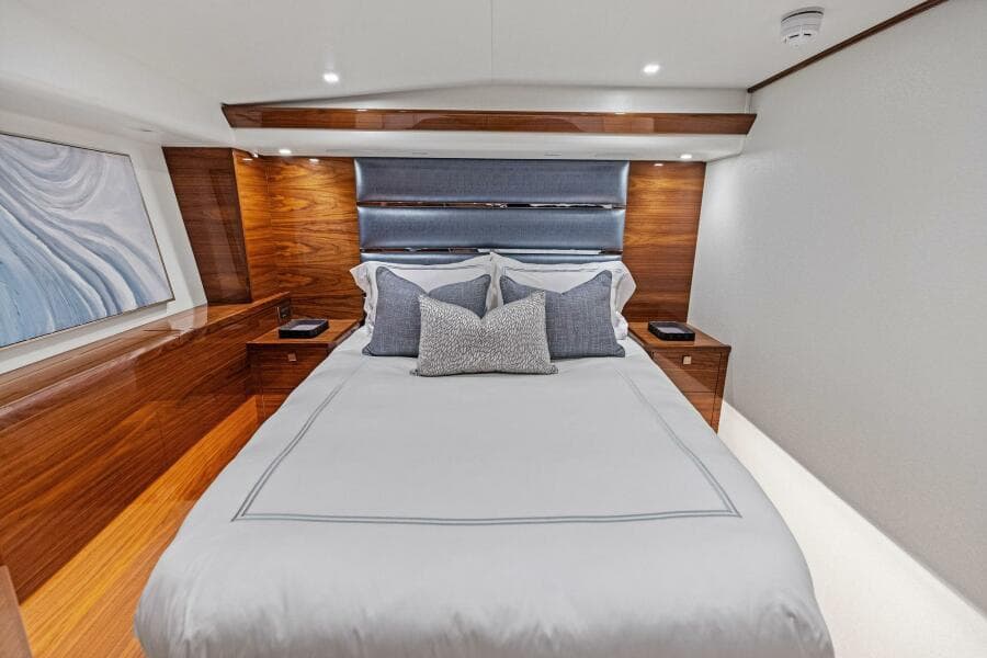 2026 Viking 82 Convertible- TEAM HARVEY I- STBD Guest Sateroom