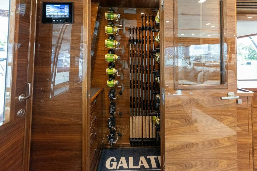 2026 Viking 82 Convertible- TEAM HARVEY I- Tackle Storage