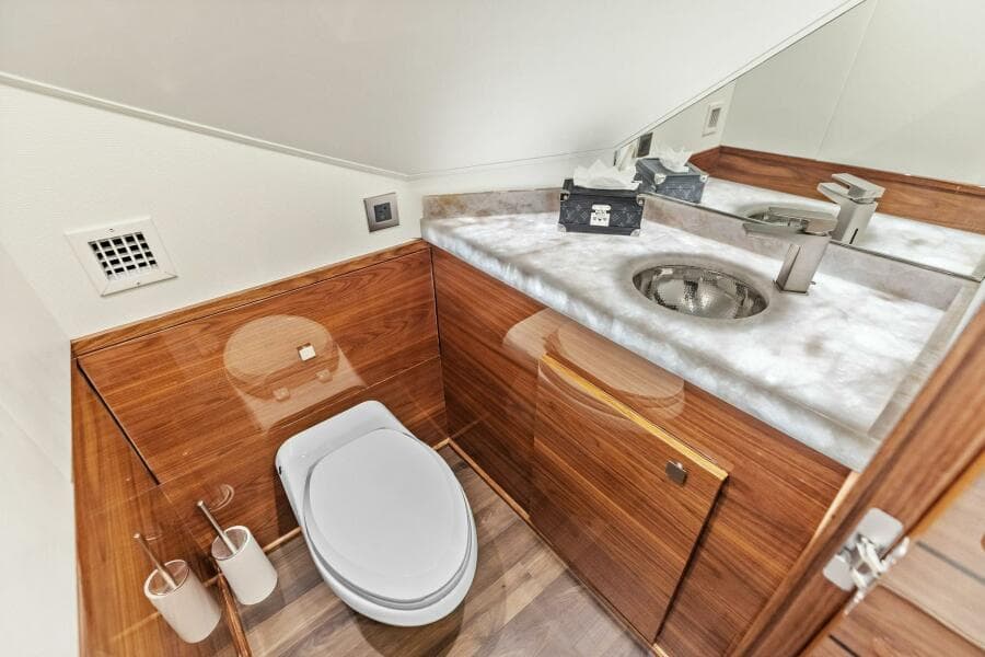 2026 Viking 82 Convertible- TEAM HARVEY I- Day Head