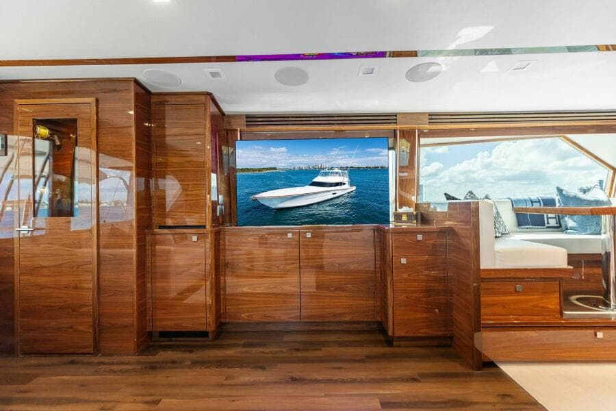 2026 Viking 82 Convertible- TEAM HARVEY I- Salon