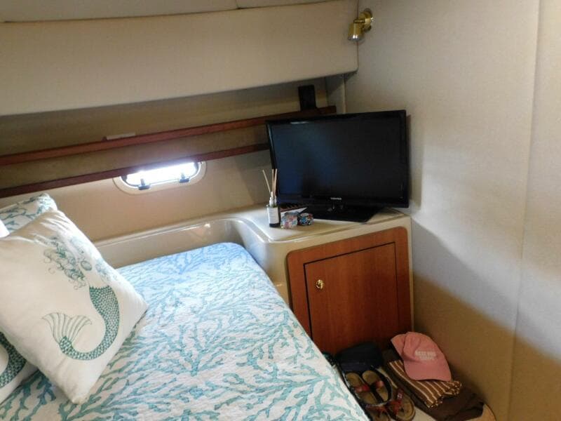 2003 Cruisers Yachts 3750 Motoryacht