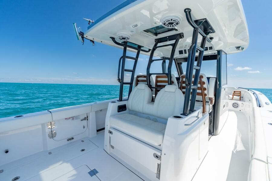 2025 Everglades 375 Center Console