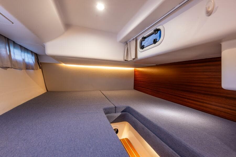 2023 Nimbus 405 Flybridge