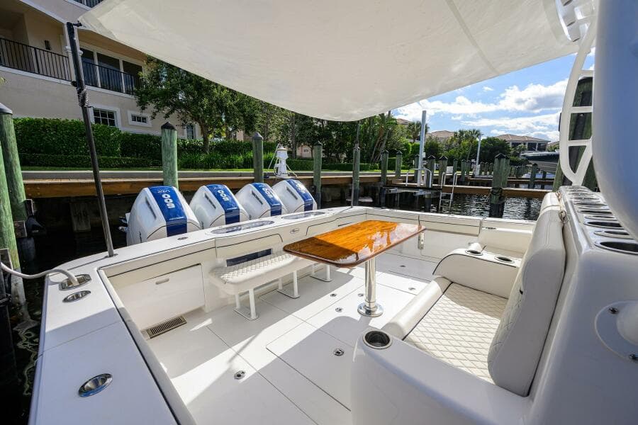 Valhalla 55 - LITTLE KEMOSABE - Cockpit