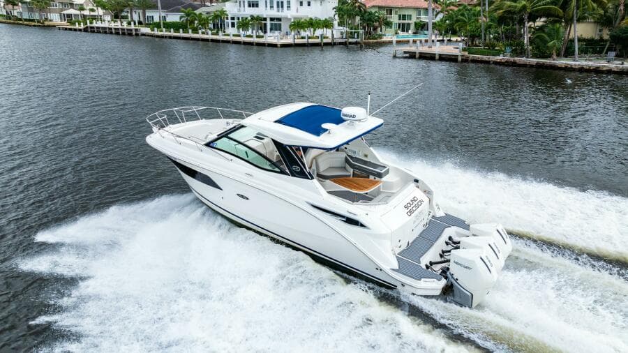 2021 Sea Ray Sundancer 32 Outboard