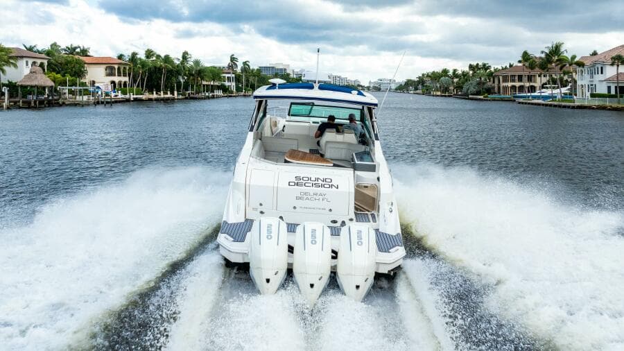 2021 Sea Ray Sundancer 32 Outboard