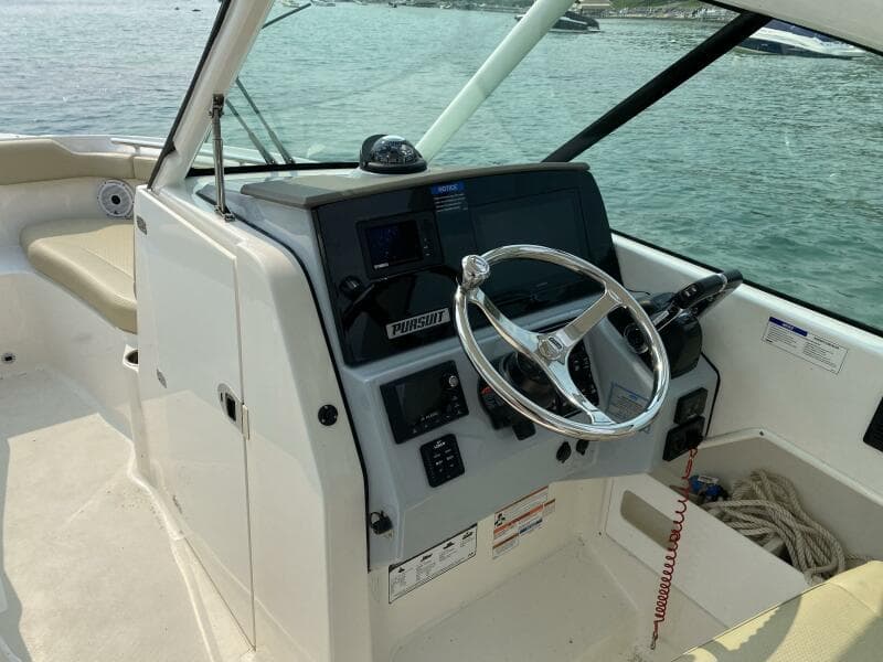2021 Pursuit 266 Dual Console