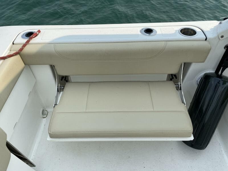 2021 Pursuit 266 Dual Console