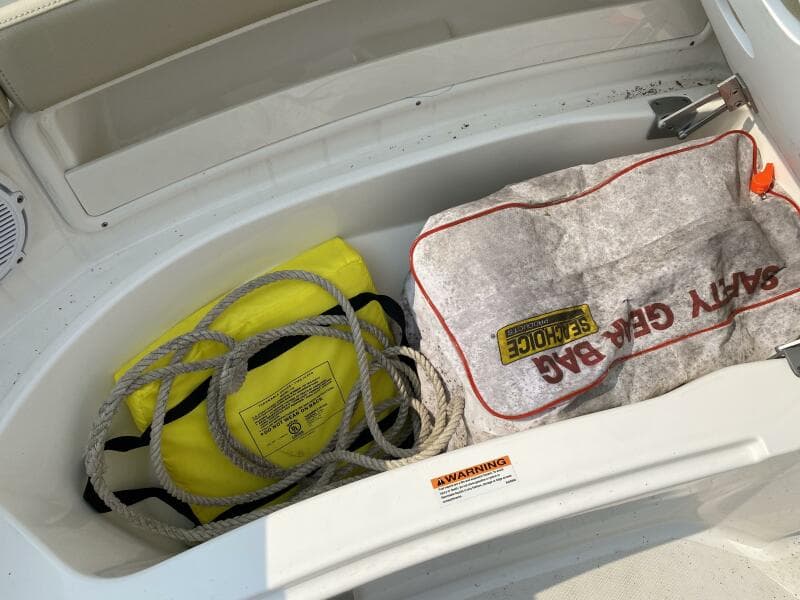 2021 Pursuit 266 Dual Console