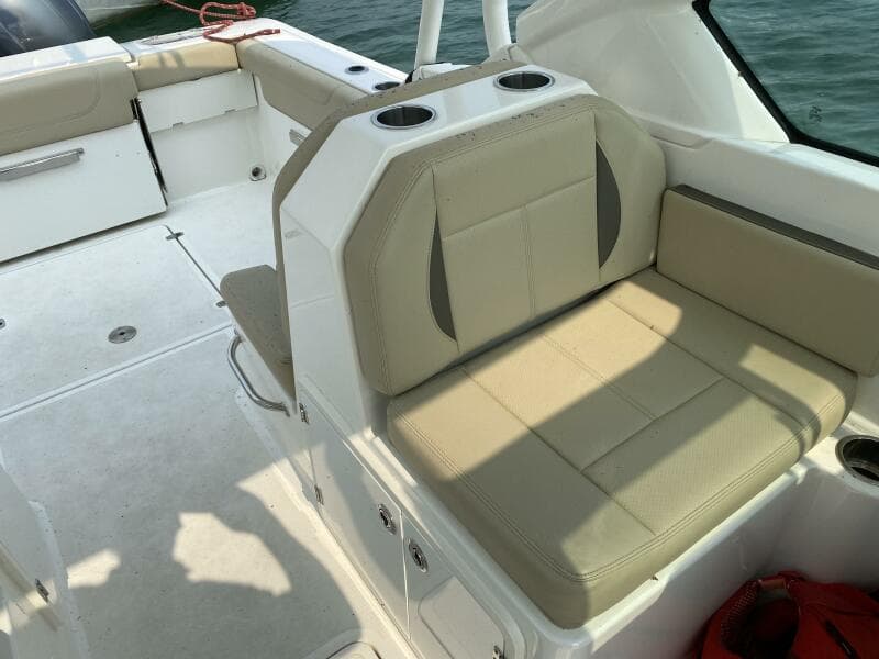 2021 Pursuit 266 Dual Console