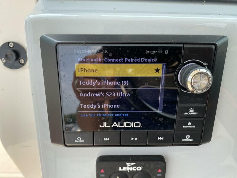 2021 Pursuit 266 Dual Console