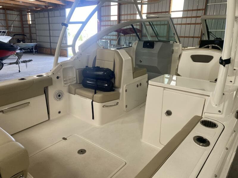 2021 Pursuit 266 Dual Console