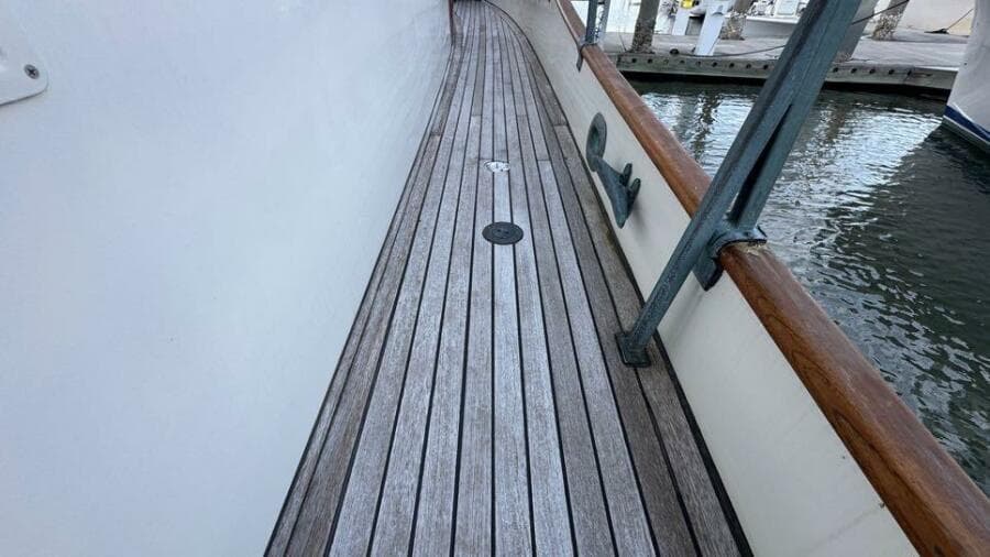 Side Deck
