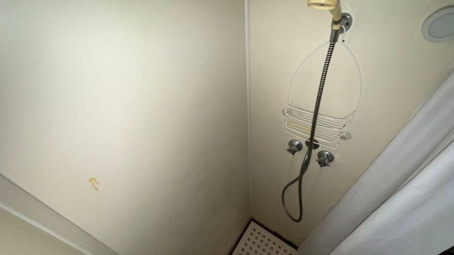 Aft Primary Ensuite Head