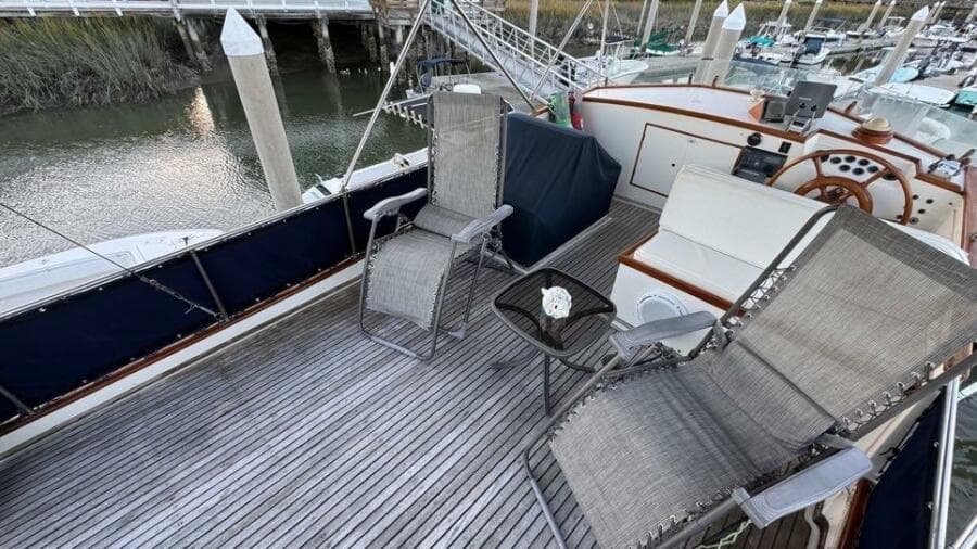 Flybridge Deck Seating