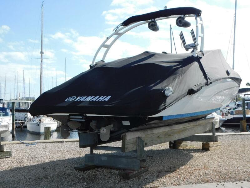 2021 Yamaha Boats AR210