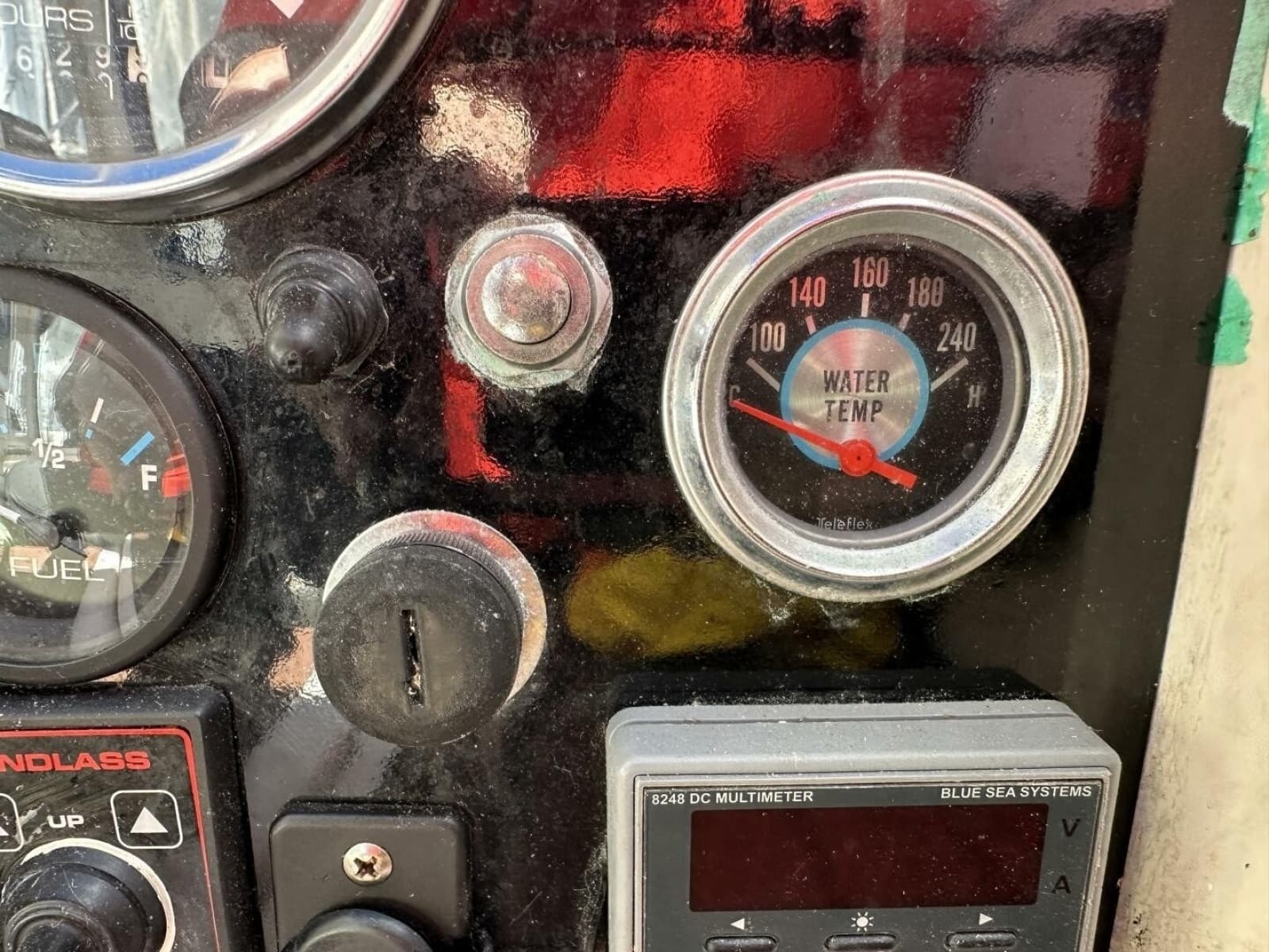 1979 Hughes 3910 - Photo 30