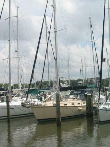 1989 Island Packet 35