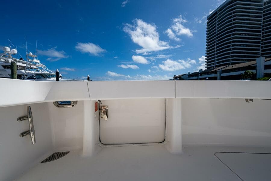 Viking 52 QUALIFIER - Cockpit