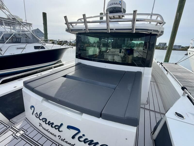 2018 Axopar 37 Sport Cabin R