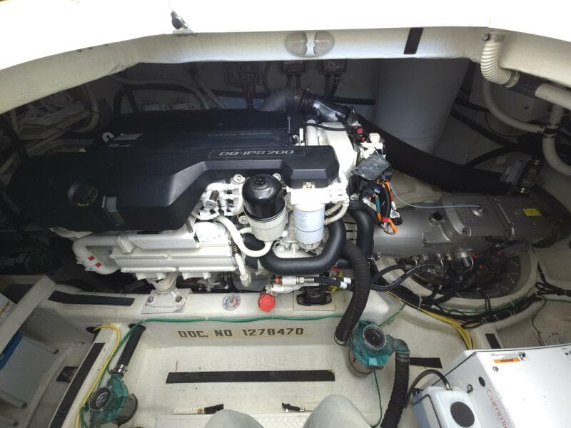 2017 Sabre 48 Flybridge