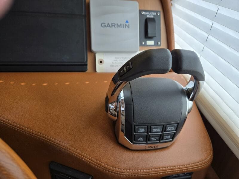 2017 Sabre 48 Flybridge