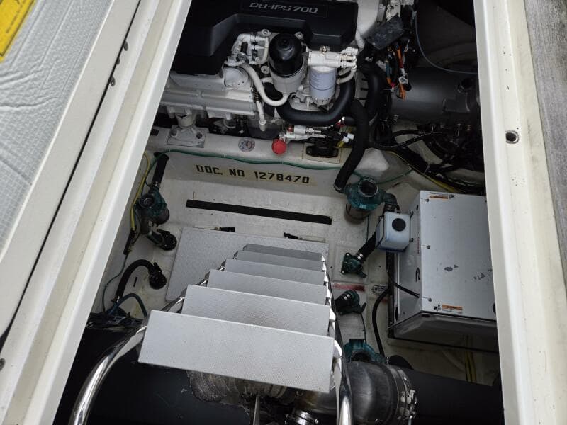 2017 Sabre 48 Flybridge