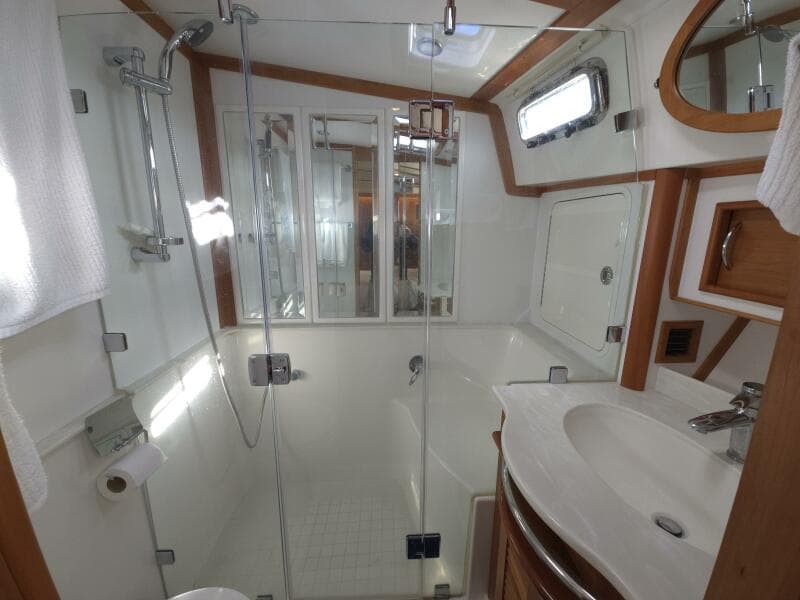 2017 Sabre 48 Flybridge