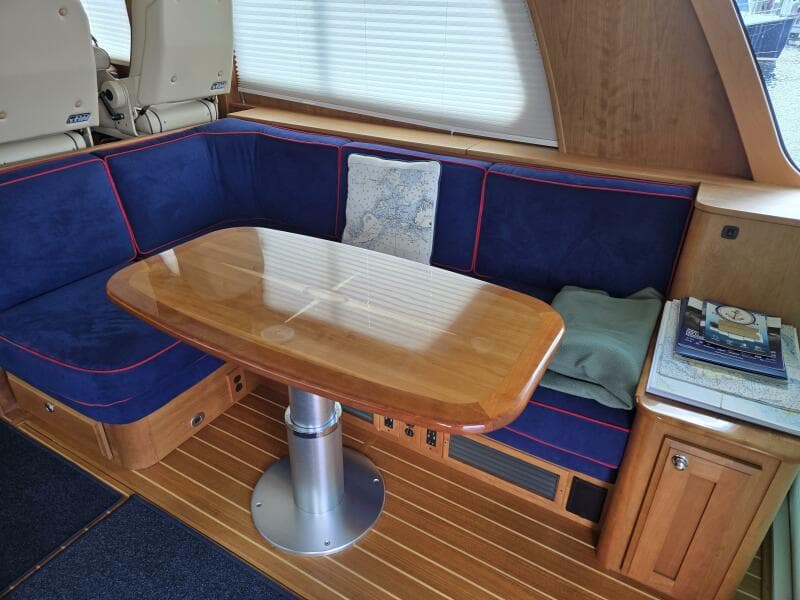 2017 Sabre 48 Flybridge