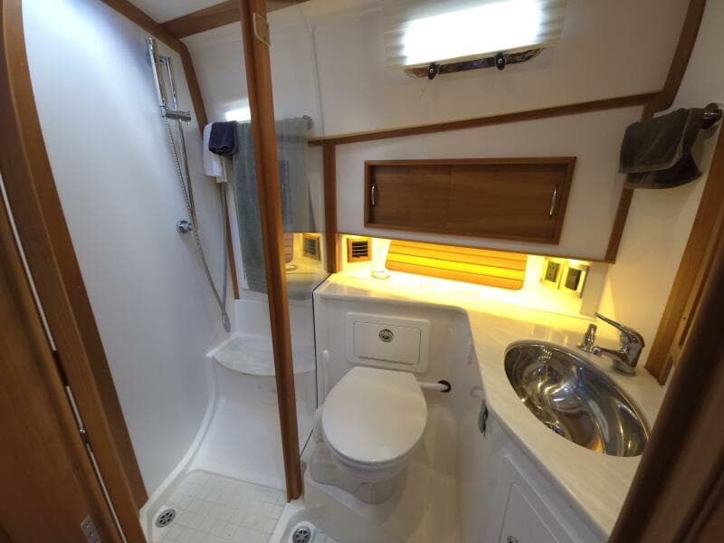 2017 Sabre 48 Flybridge