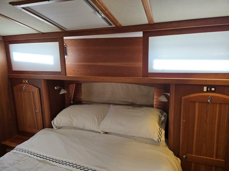 2017 Sabre 48 Flybridge