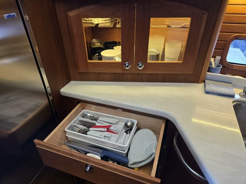 2017 Sabre 48 Flybridge