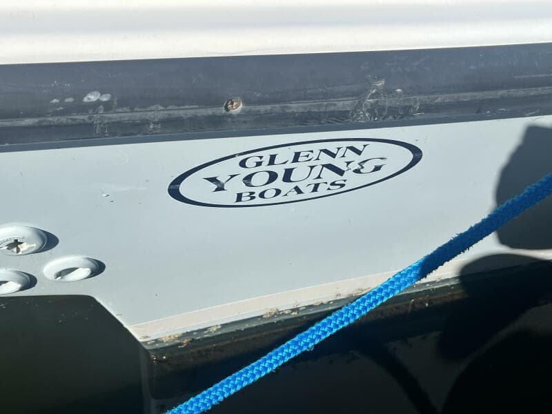 2008 Glenn Young 32 Skiff - Logo