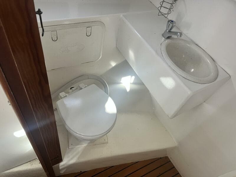 2008 Glenn Young 32 Skiff - Head