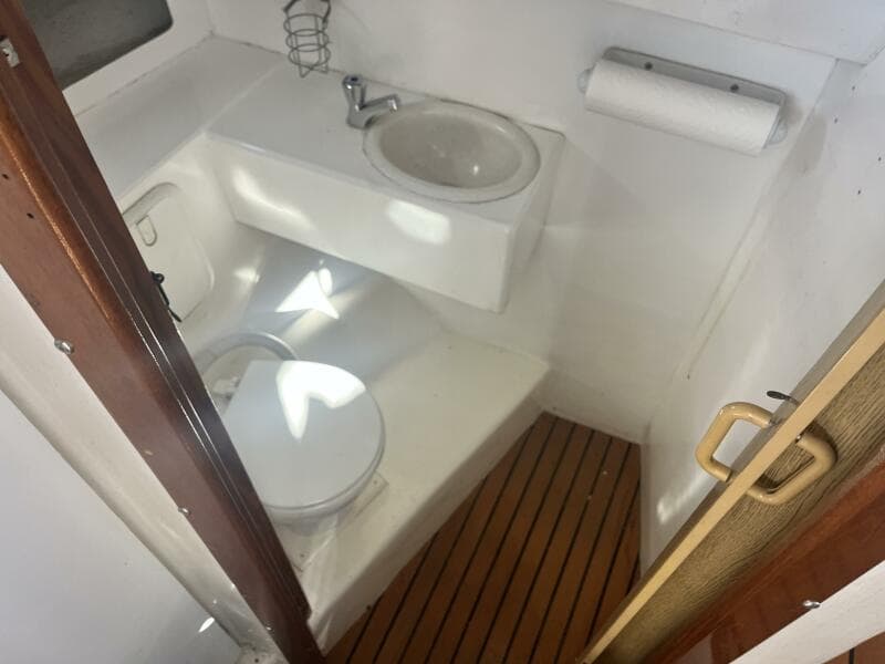 2008 Glenn Young 32 Skiff - Head