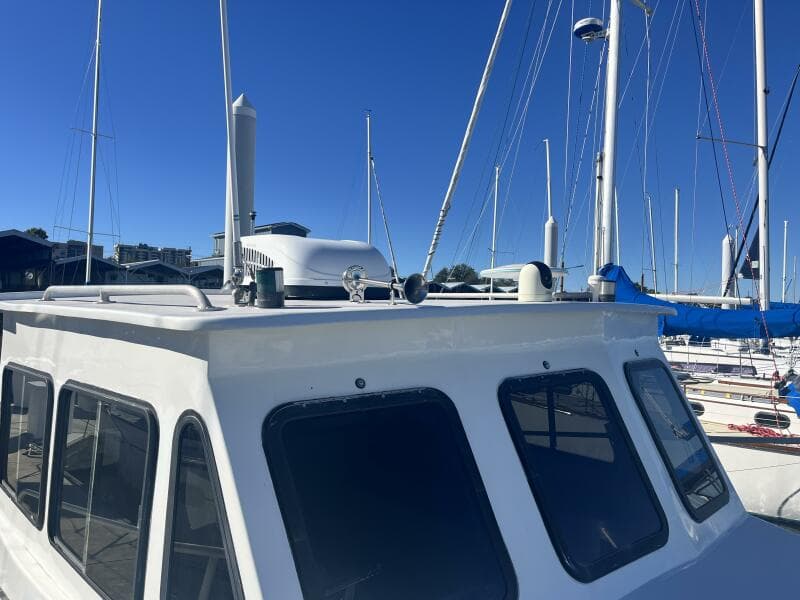 2008 Glenn Young 32 Skiff - Windshield
