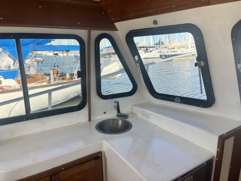 2008 Glenn Young 32 Skiff - Pilothouse Port Side