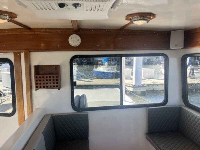 2008 Glenn Young 32 Skiff - Pilothouse Windows