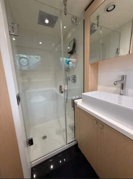 2017 Sunseeker 68 Predator