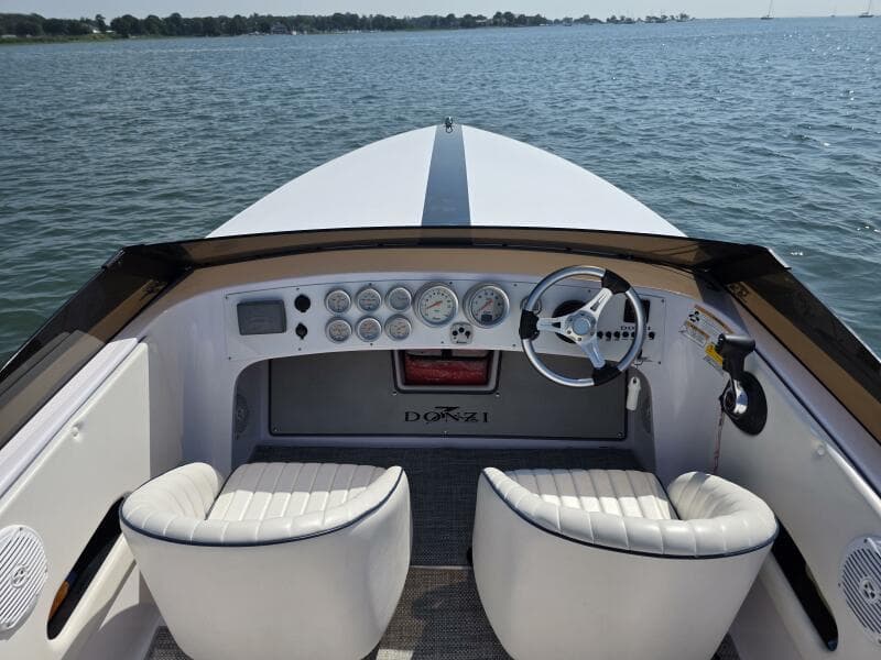 2018 Donzi 