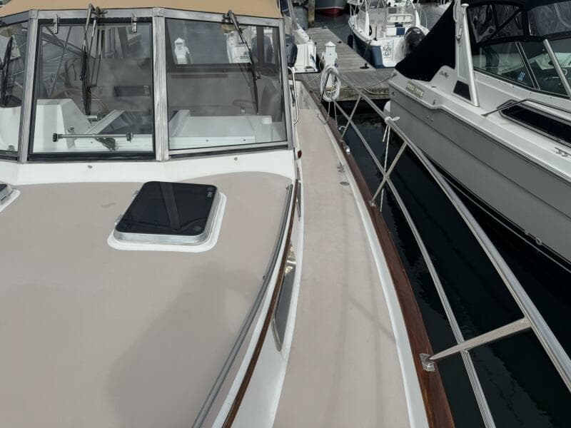 2001 Legacy Yachts Express