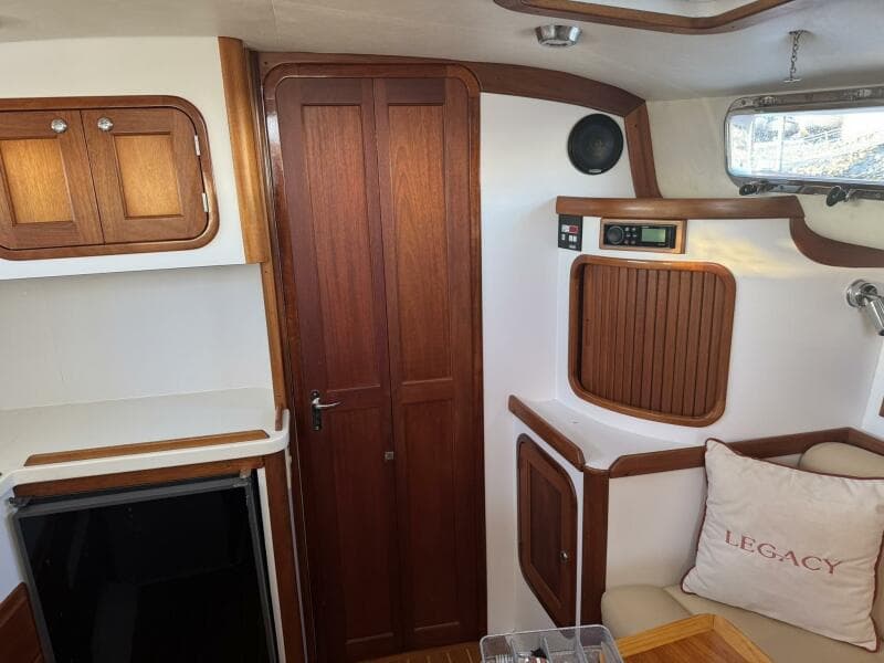 2001 Legacy Yachts Express