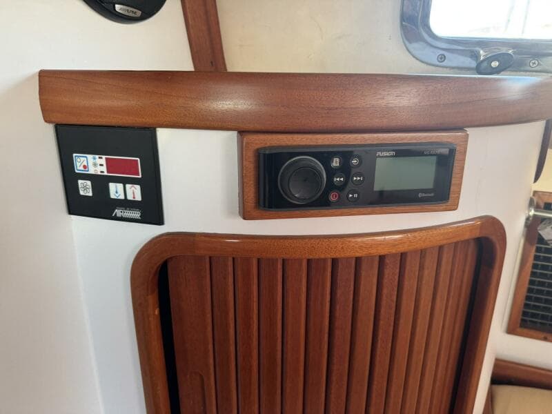 2001 Legacy Yachts Express