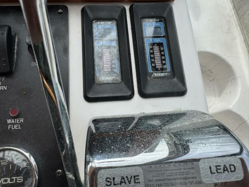 2001 Legacy Yachts Express